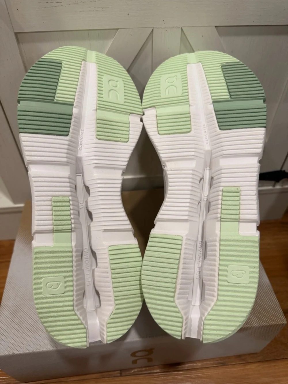 ON Cloudnova 2 White/Sage Women’s 9.5 - Picture 7 of 12
